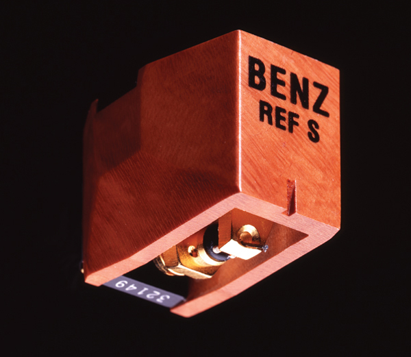 RefS_bl_m.jpg